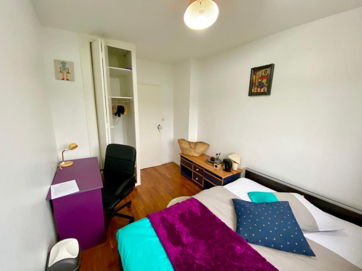 Bedroom In A House/ Chambre Dans Une Maison epinay sur Orge Bagian luar foto